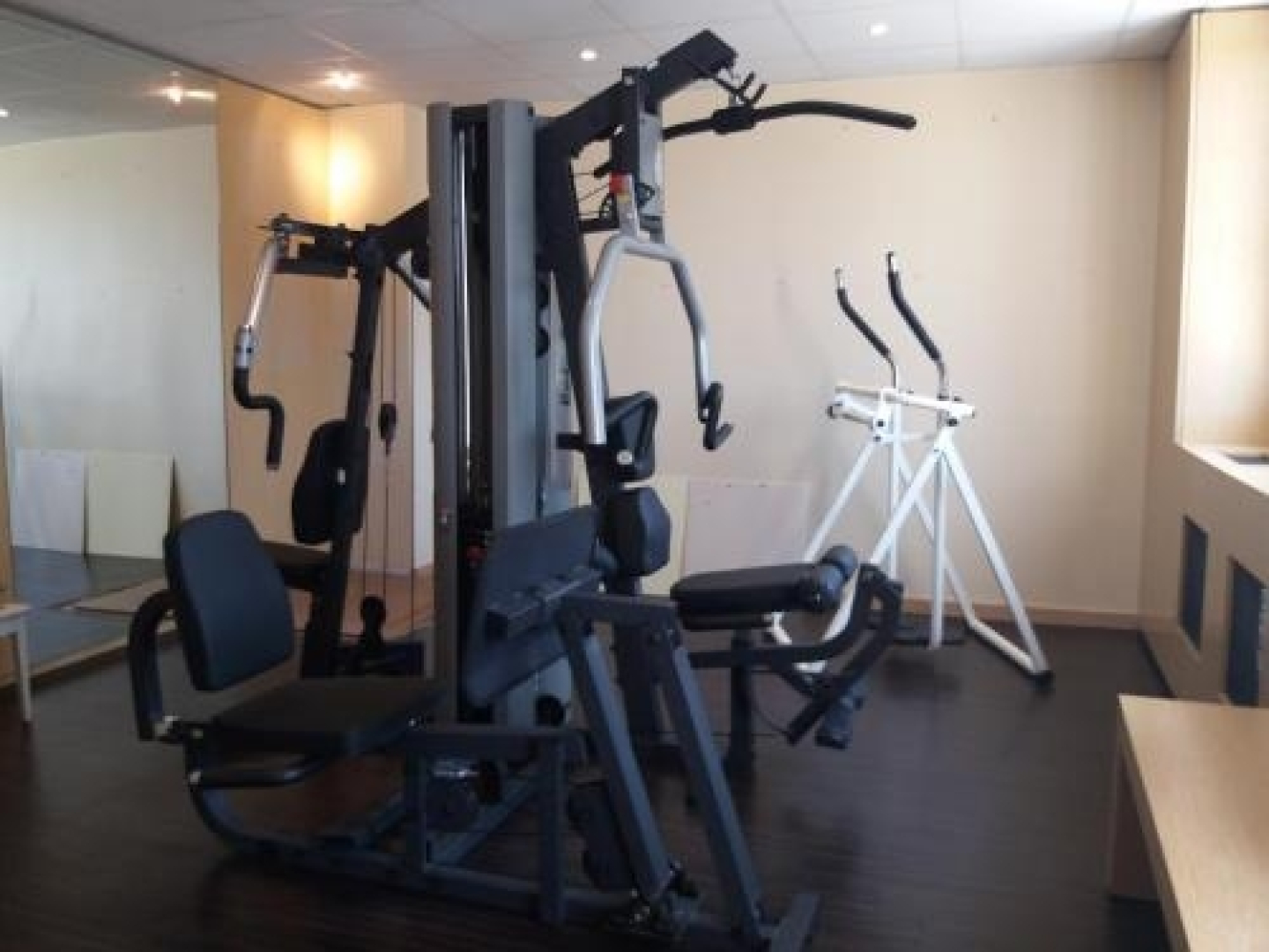 Hôtel Akena-Saint Laurent De Mure