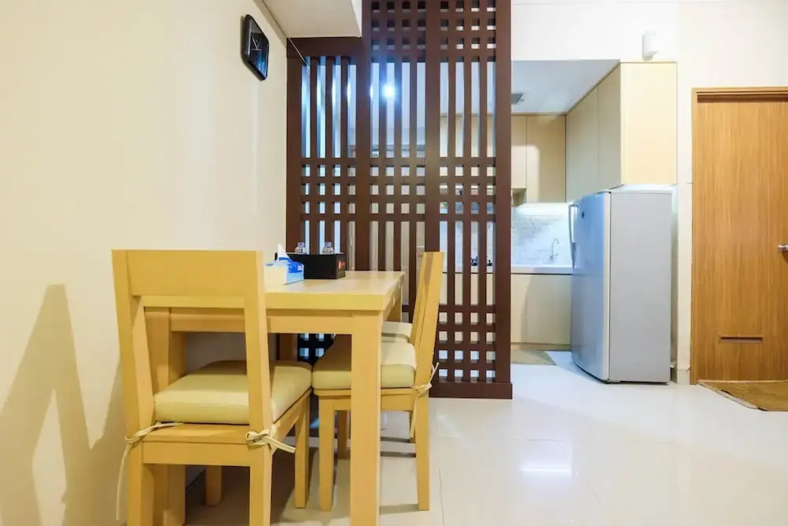 Comfortable 1Br The Oasis Lippo Cikarang Apartment