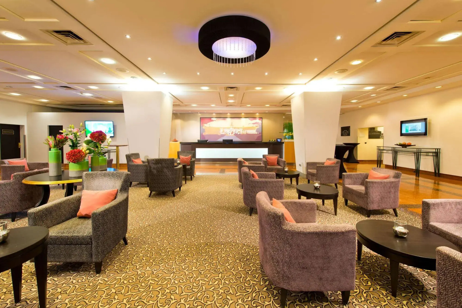 Отель The Q - Quadro City Hotel