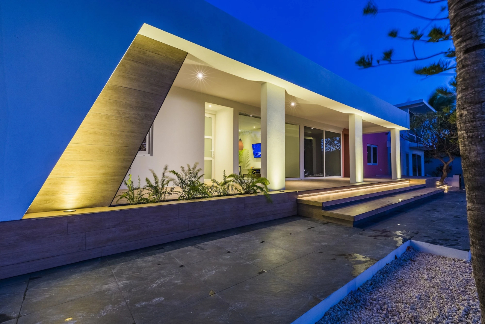 Boca Catalina Modern Villa