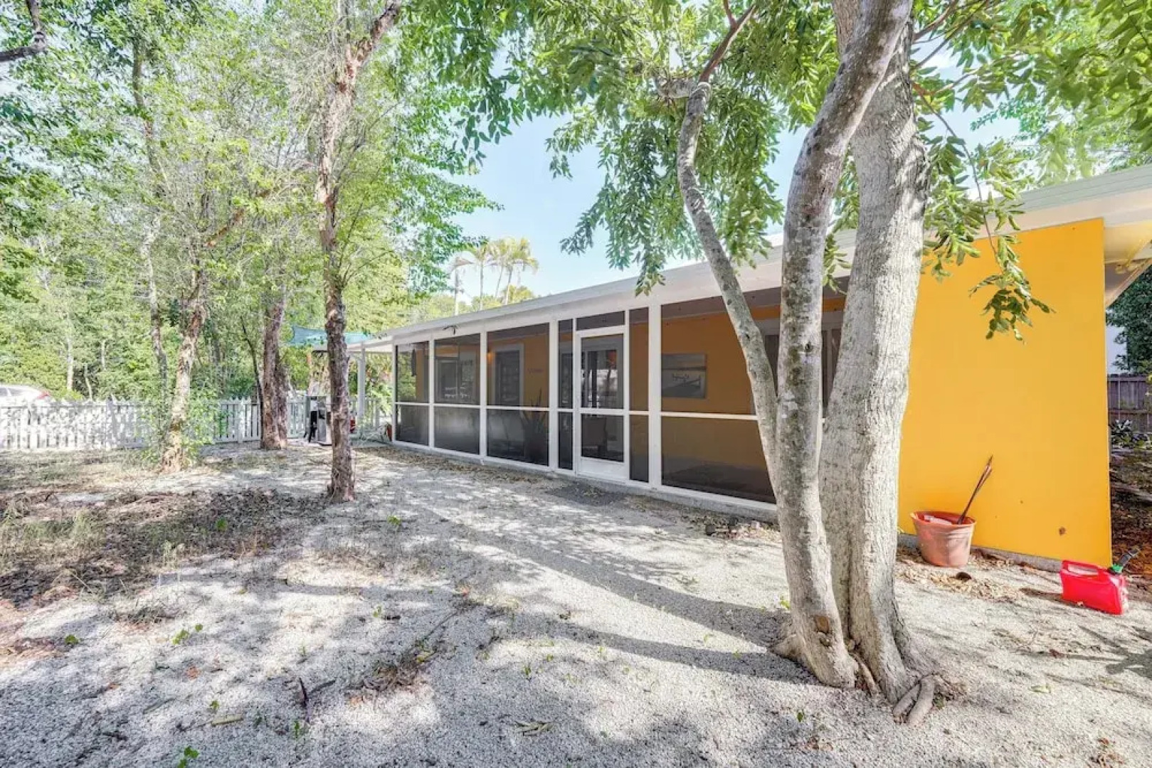 Walk to Harry Harris Beach: Getaway w/ Grill!