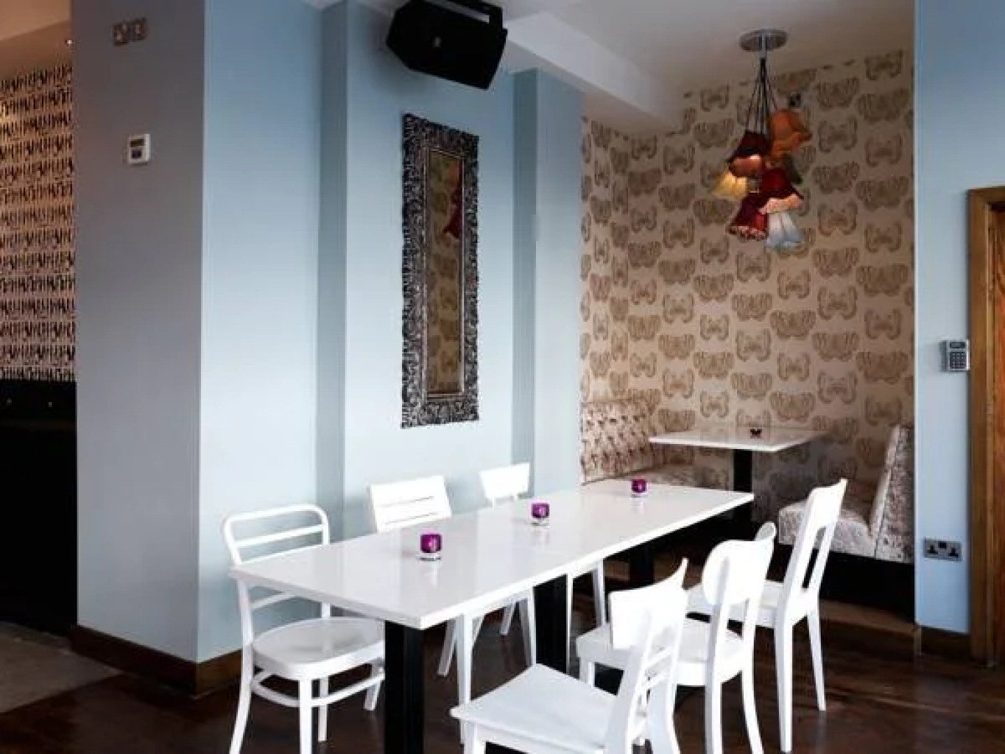 Cinnabar Cafï¿½ Hotel