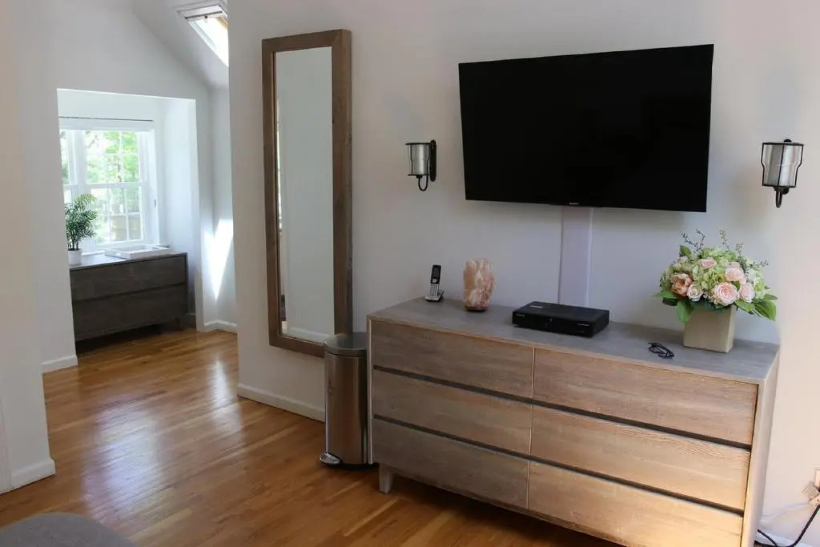 Villa Baloch- w/ Sparkling heated pool