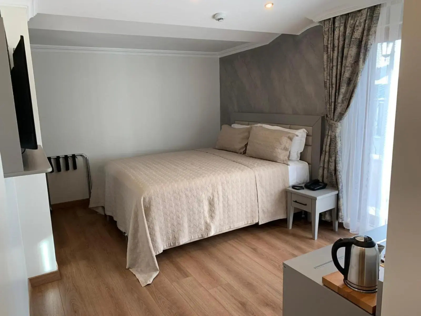 Regency World Suite