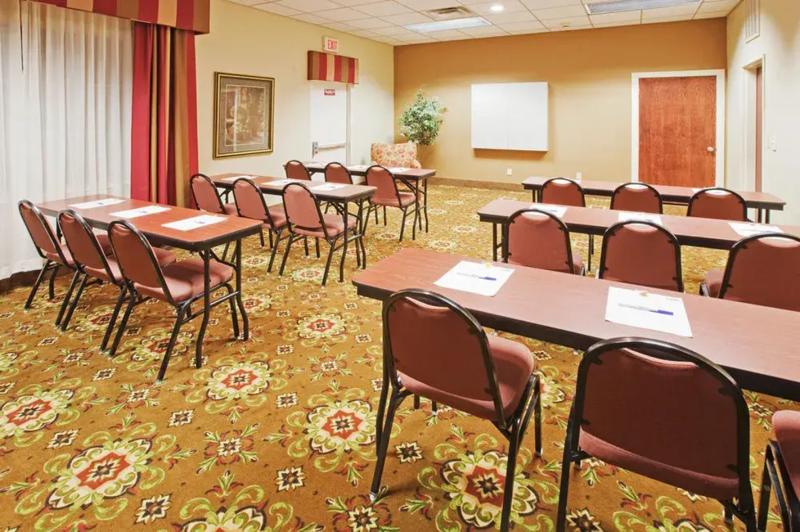 Oyo Townhouse Oklahoma City Airport