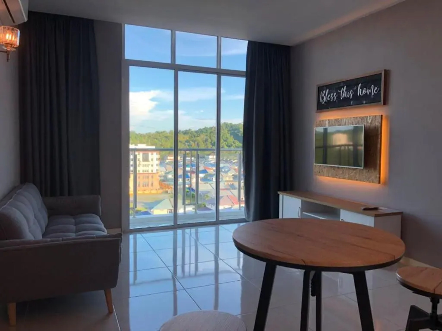 Stirling Suites Hotel & Serviced Apartment