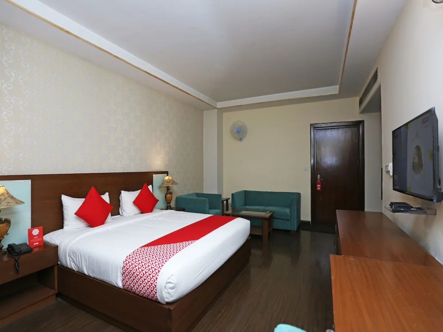 OYO 16565 Karnal Haveli