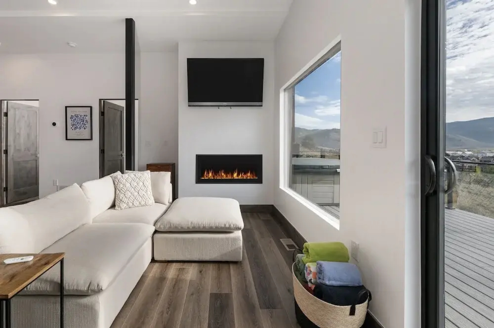 Scenic Perch 2 Bedroom Home