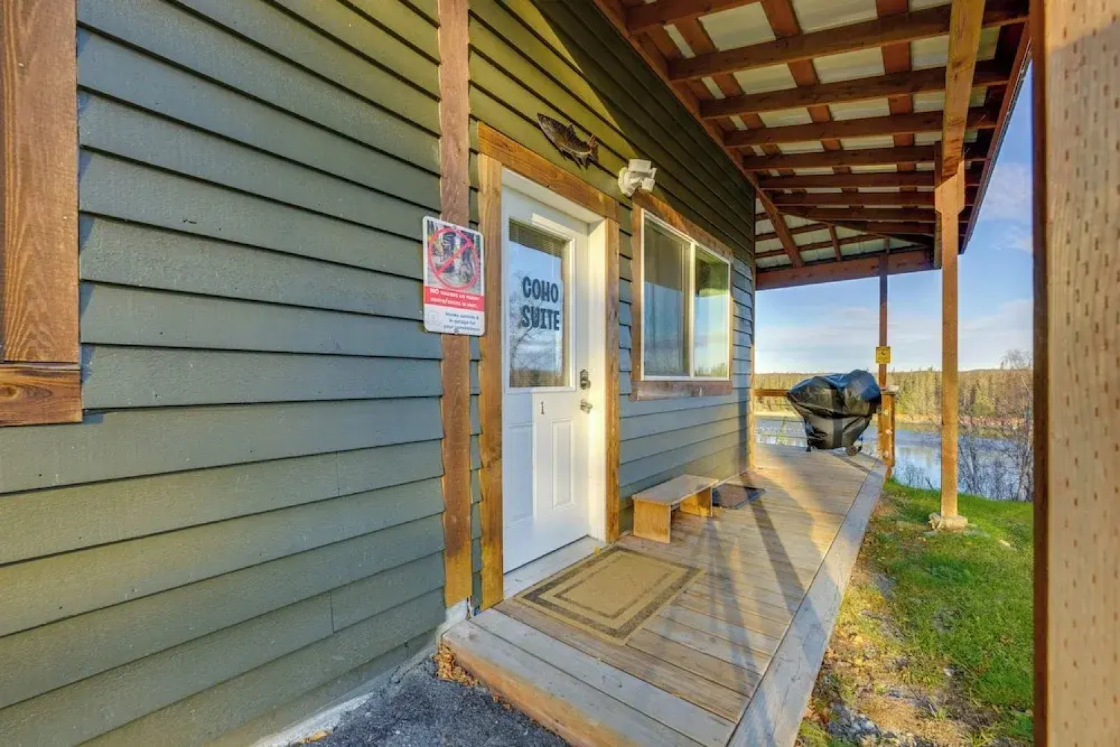 River Views & Fire Pit: Cozy Soldotna Apartment!