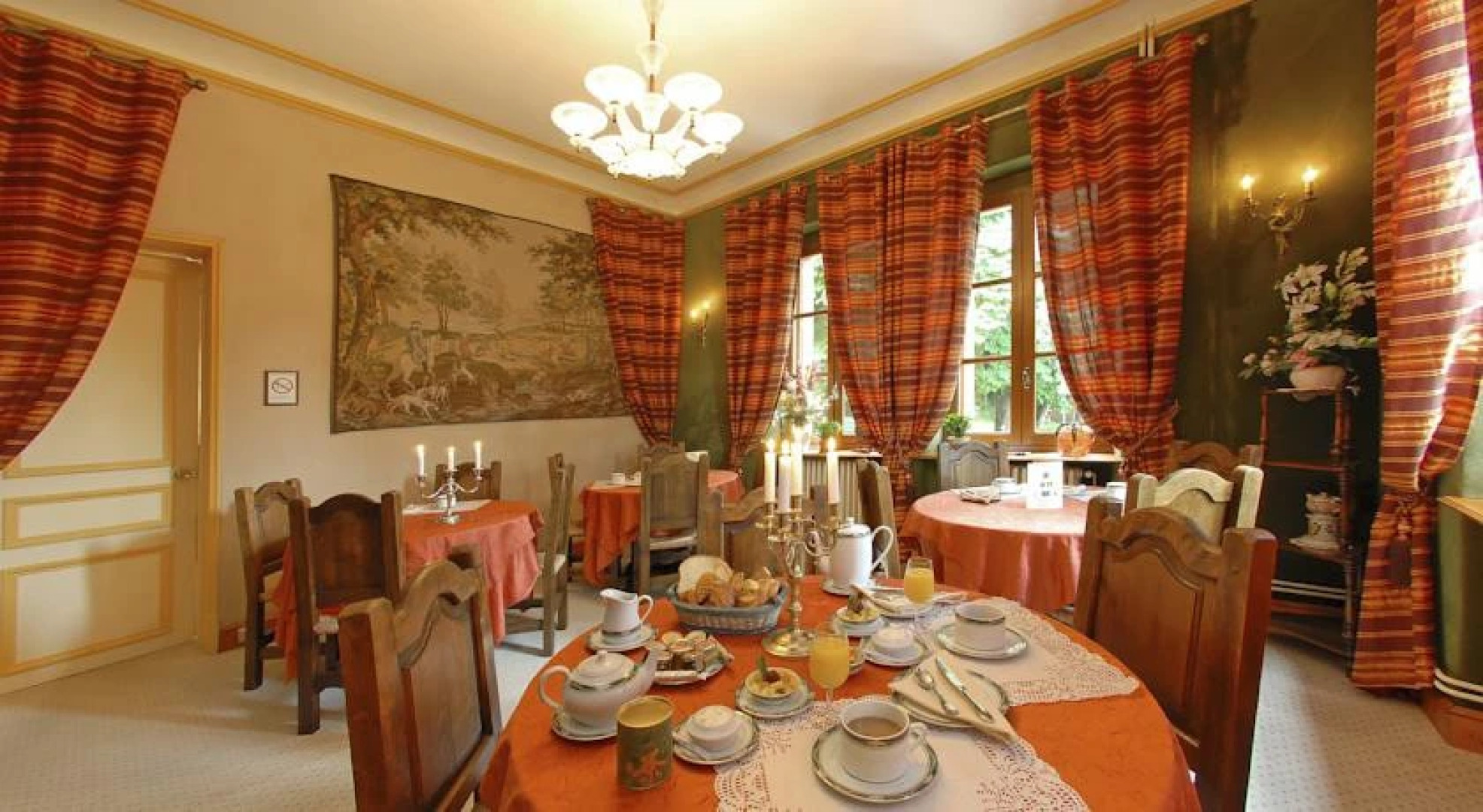 Relais Saint Roch Rest. La Petite Maison