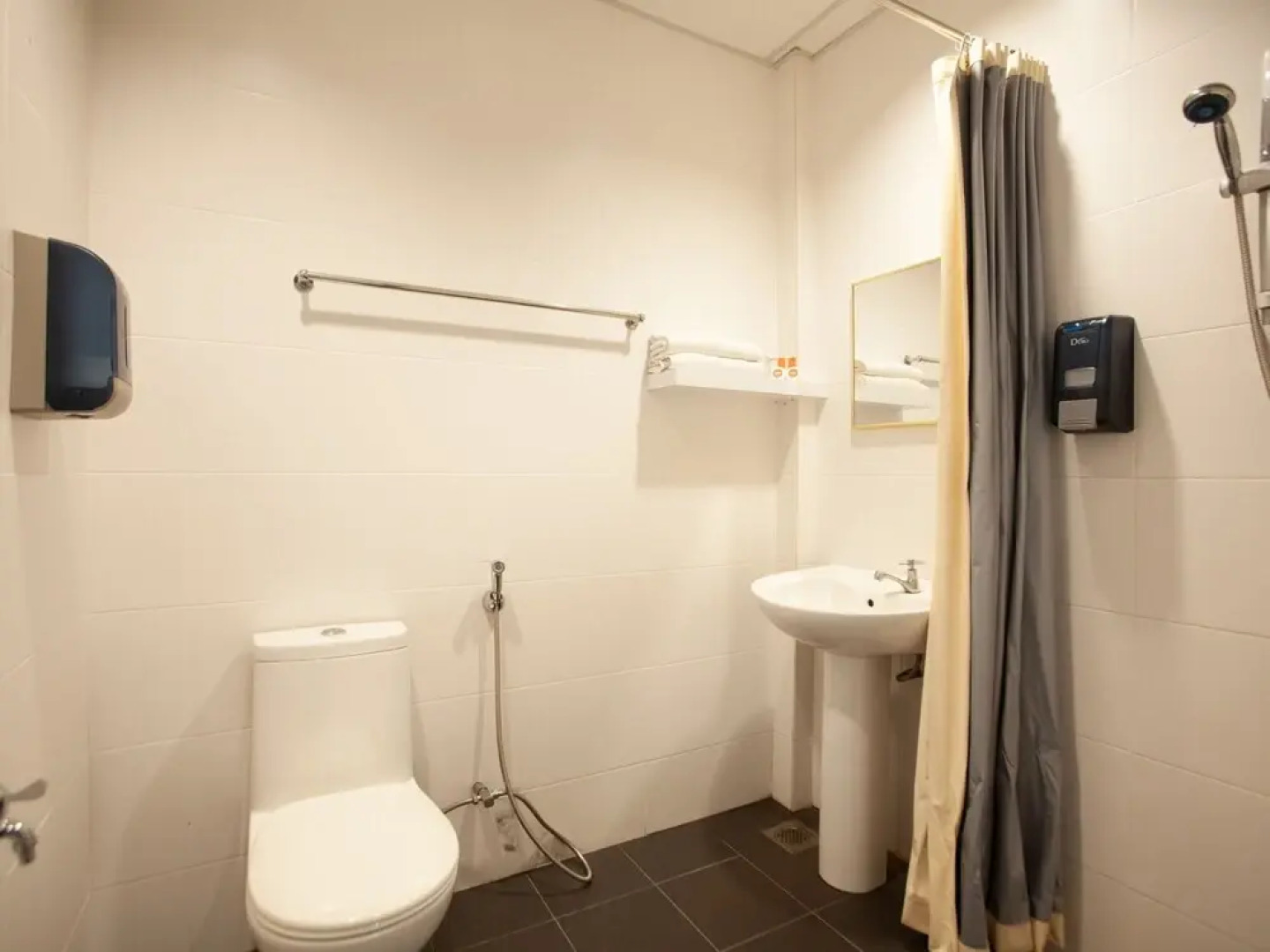 OYO 89487 Space Hotel