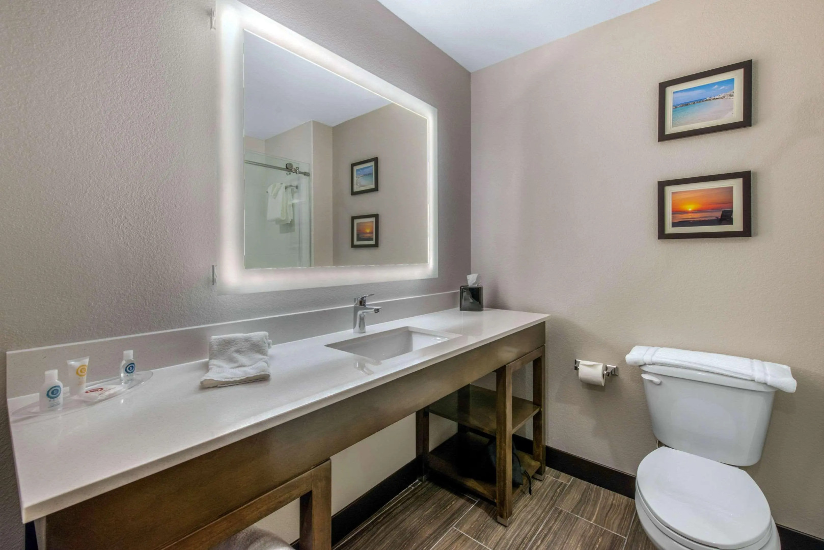 Comfort Suites Fort Lauderdale Airport & Cruise Port