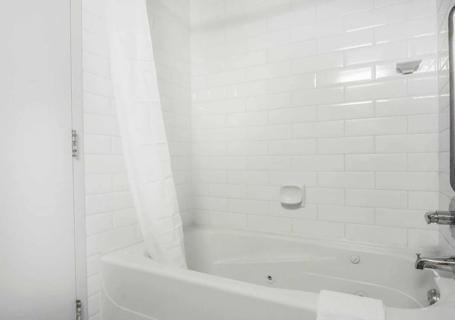 Comfort Hotel Vancouver Airport