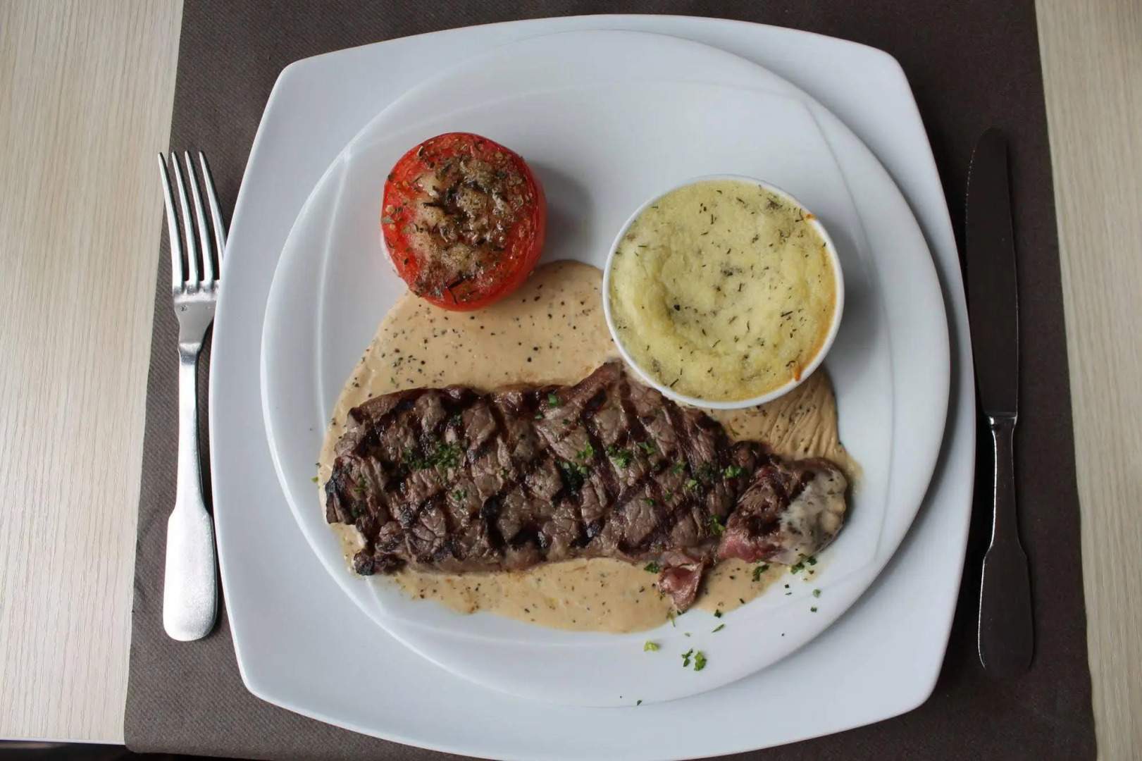 Hotel - Restaurant Le Clos des Cedres