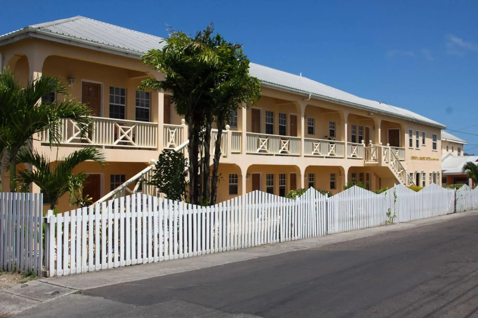 Connie's Comfort Suites