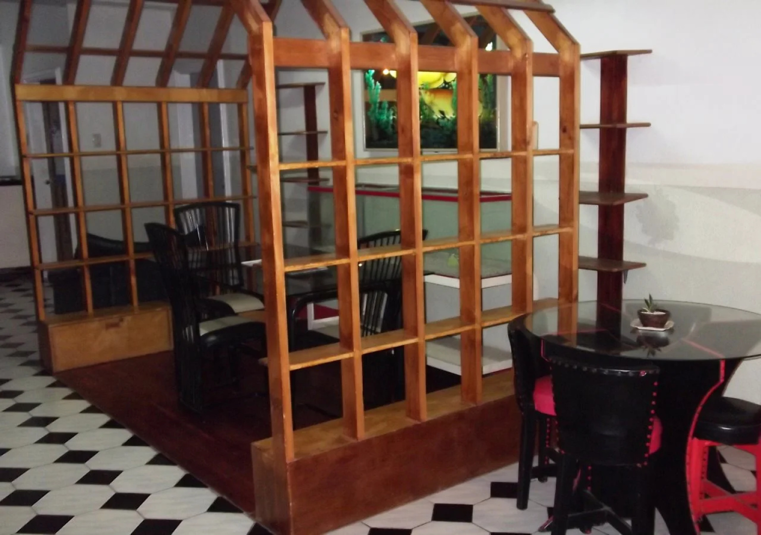 Nickel Travellers Inn