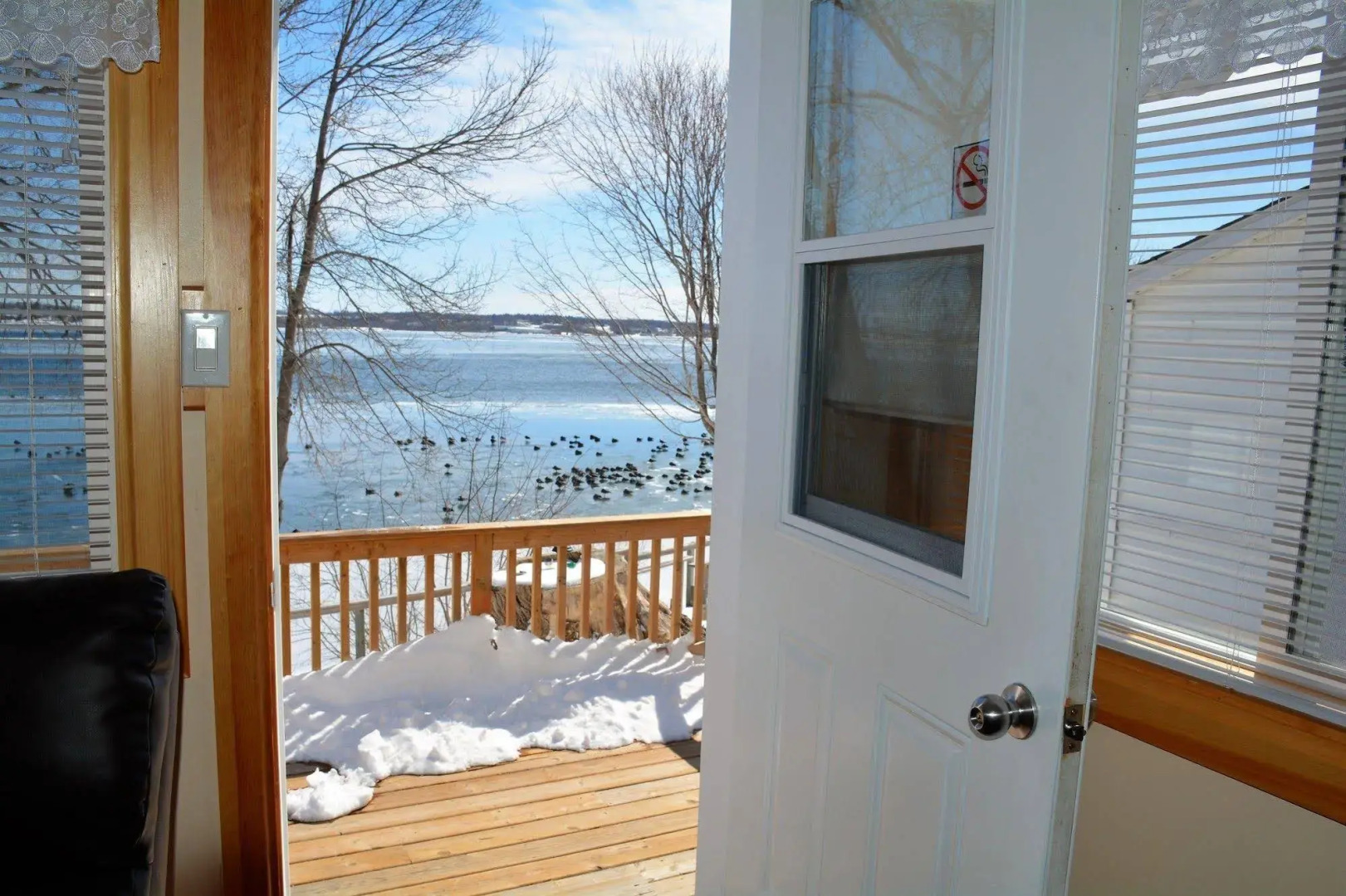 Dewar's Inn on the River