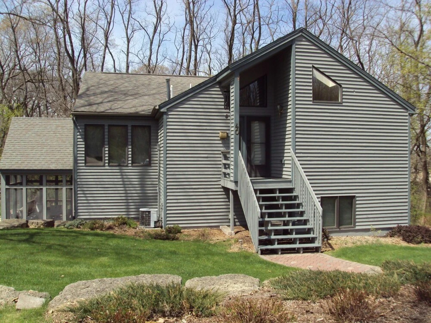 40 Valleywood Lane - Three Bedroom House