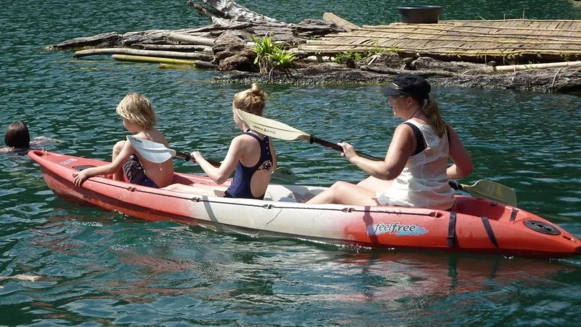 Baandin Chiewlarn Resort