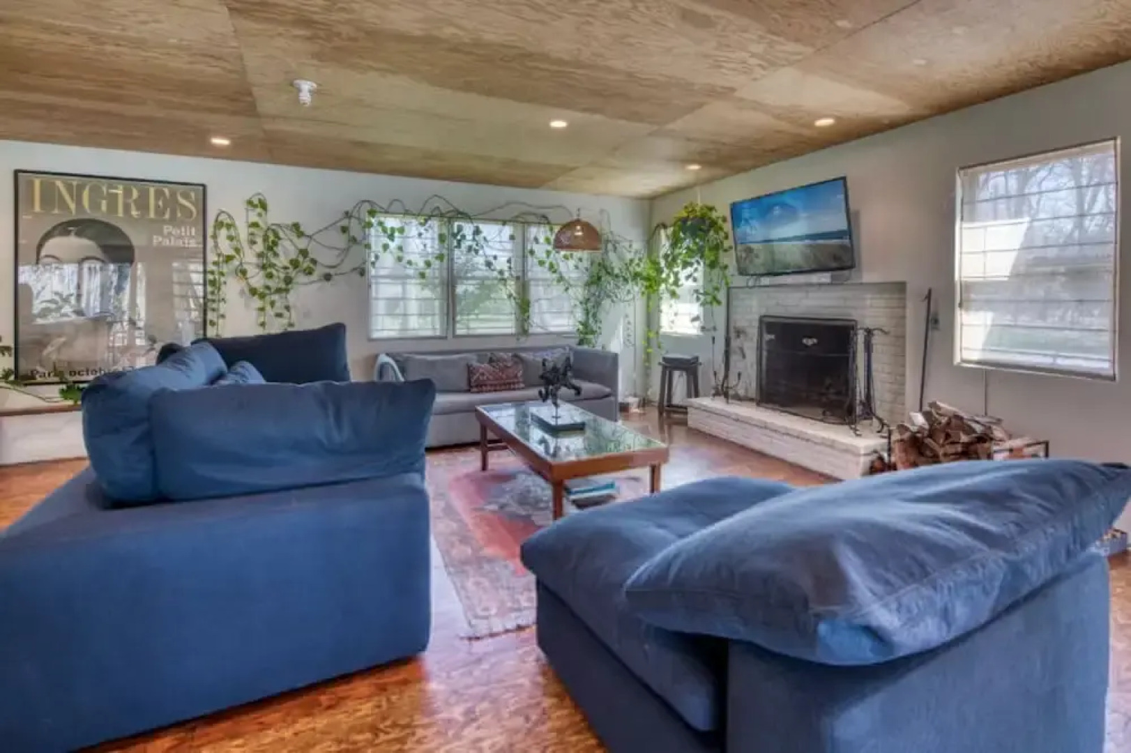 Spacious 5-br 4-bath Pool in East Hamptons