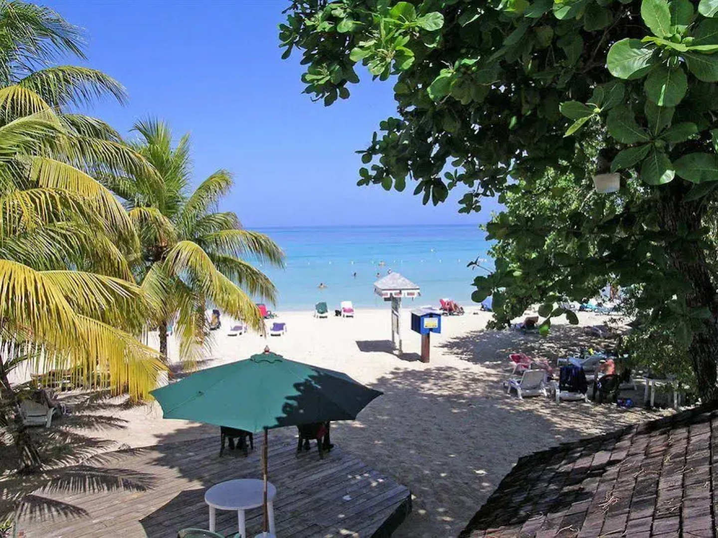Merrils Beach 3 All Inclusive
