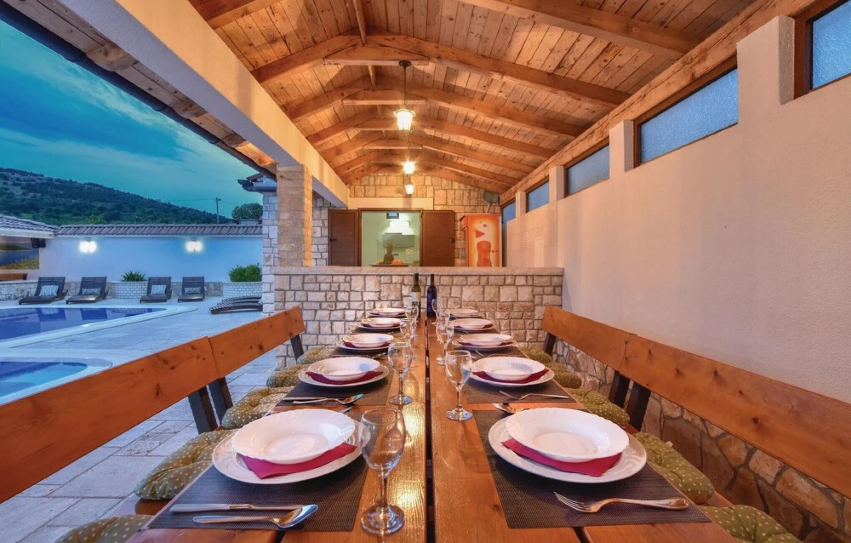 Awesome Home in Seget Gornji With Sauna, Wifi and 8 Bedrooms