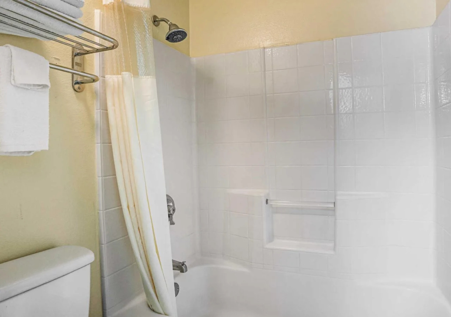 Rodeway Inn & Suites Lake Havasu City