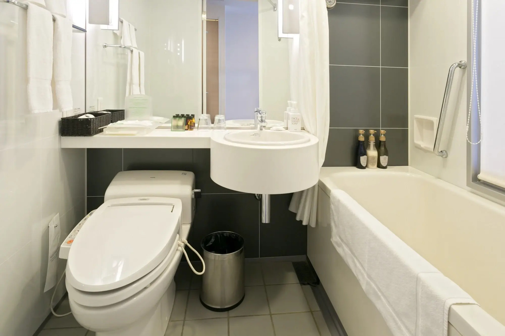 Holiday Inn Osaka Namba by IHG