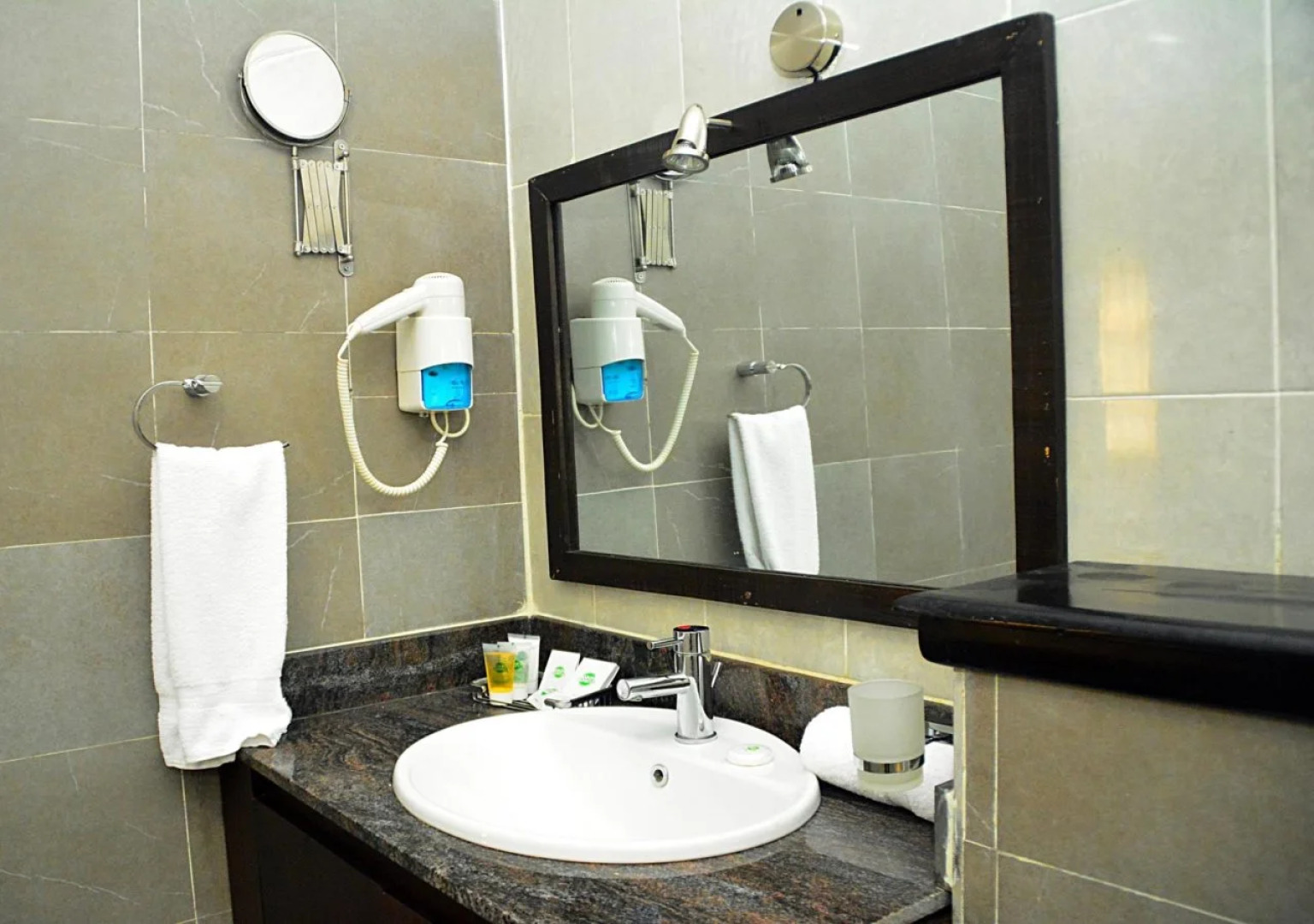 Plus Lagos Ikeja Hotel