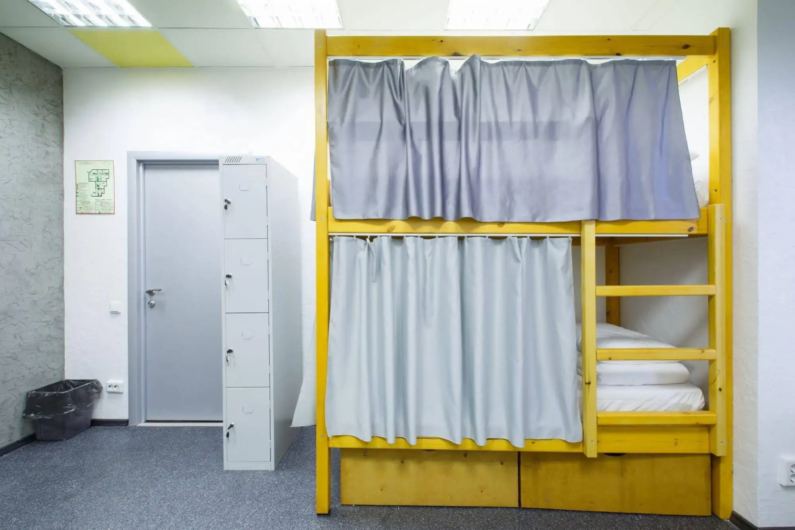 Eightrays Hostel