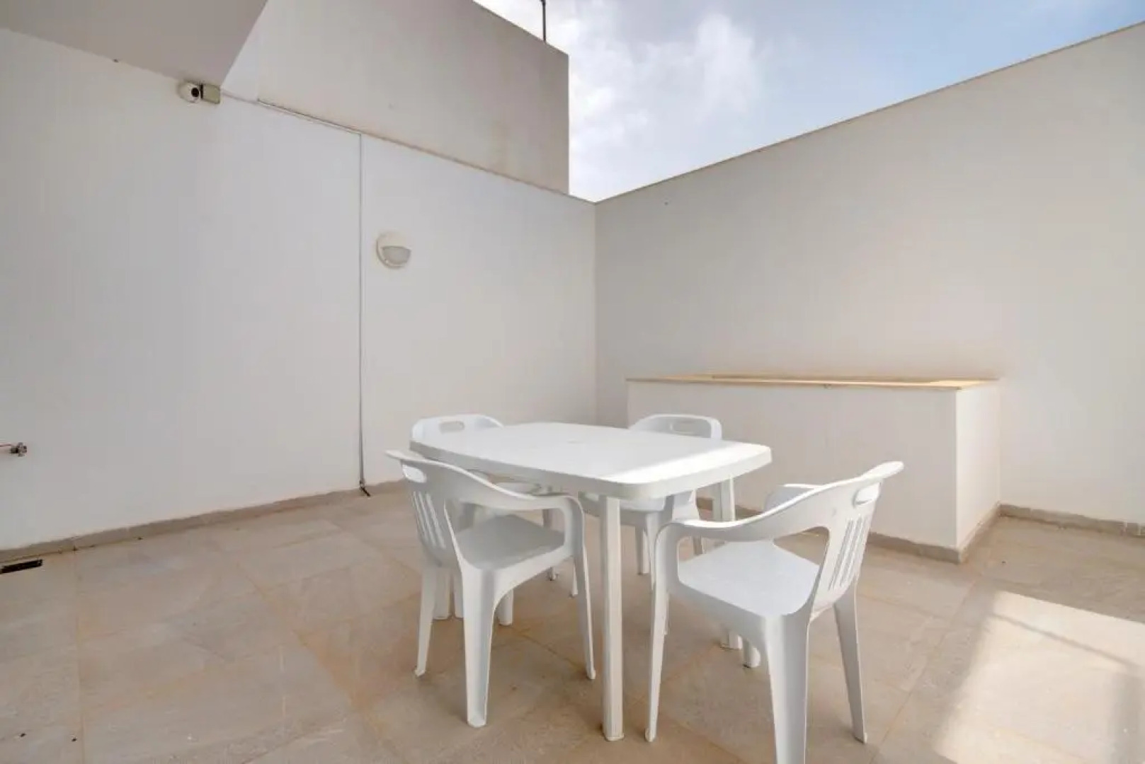 Modern Beach APT w Fantastic Sea Views - 1