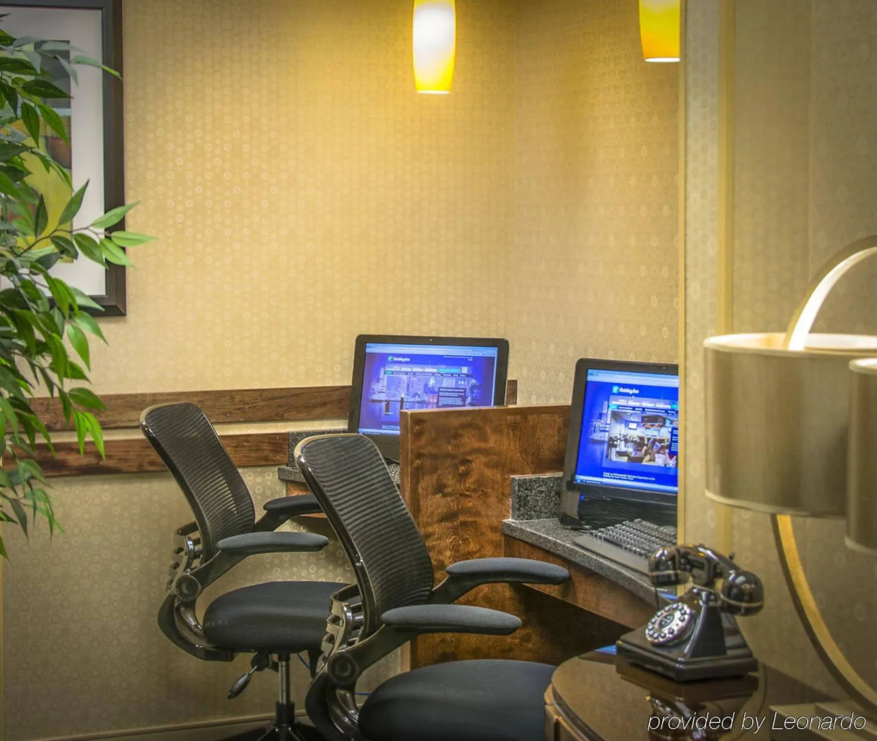 Holiday Inn Baltimore-Inner Harbor