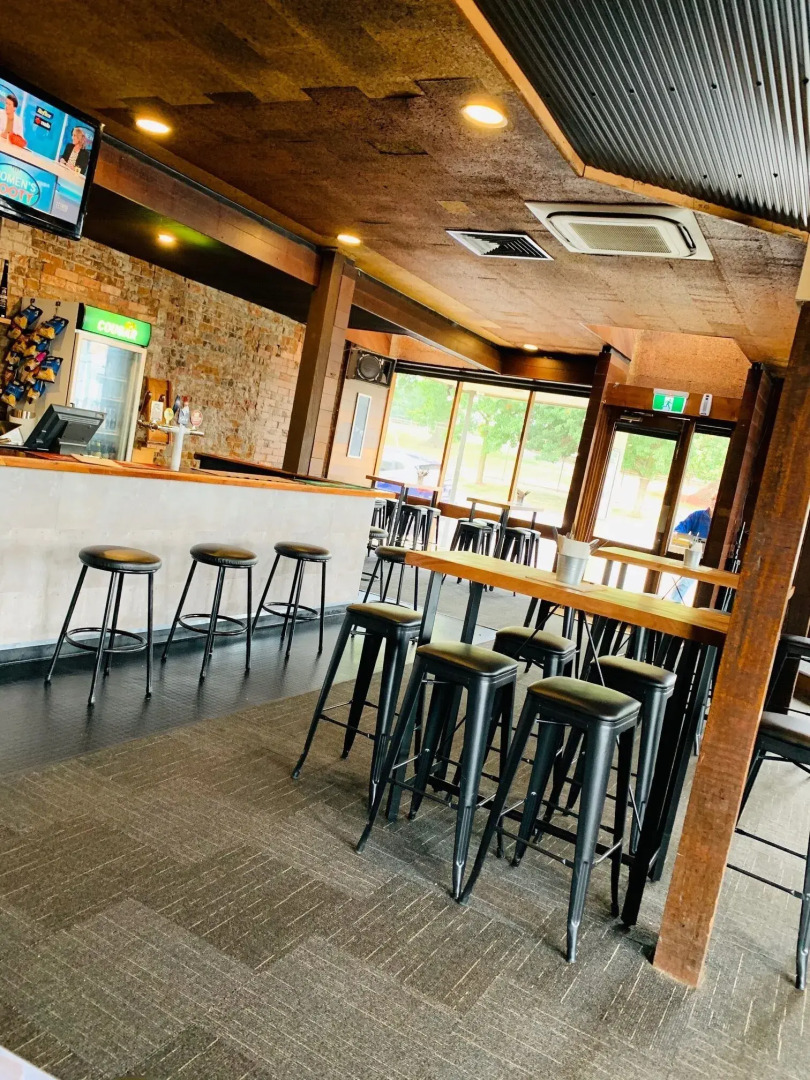 Caledonian Hotel Motel