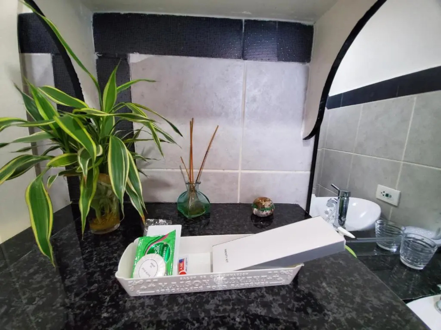 Presidio lakefront 2 bedroom staycation