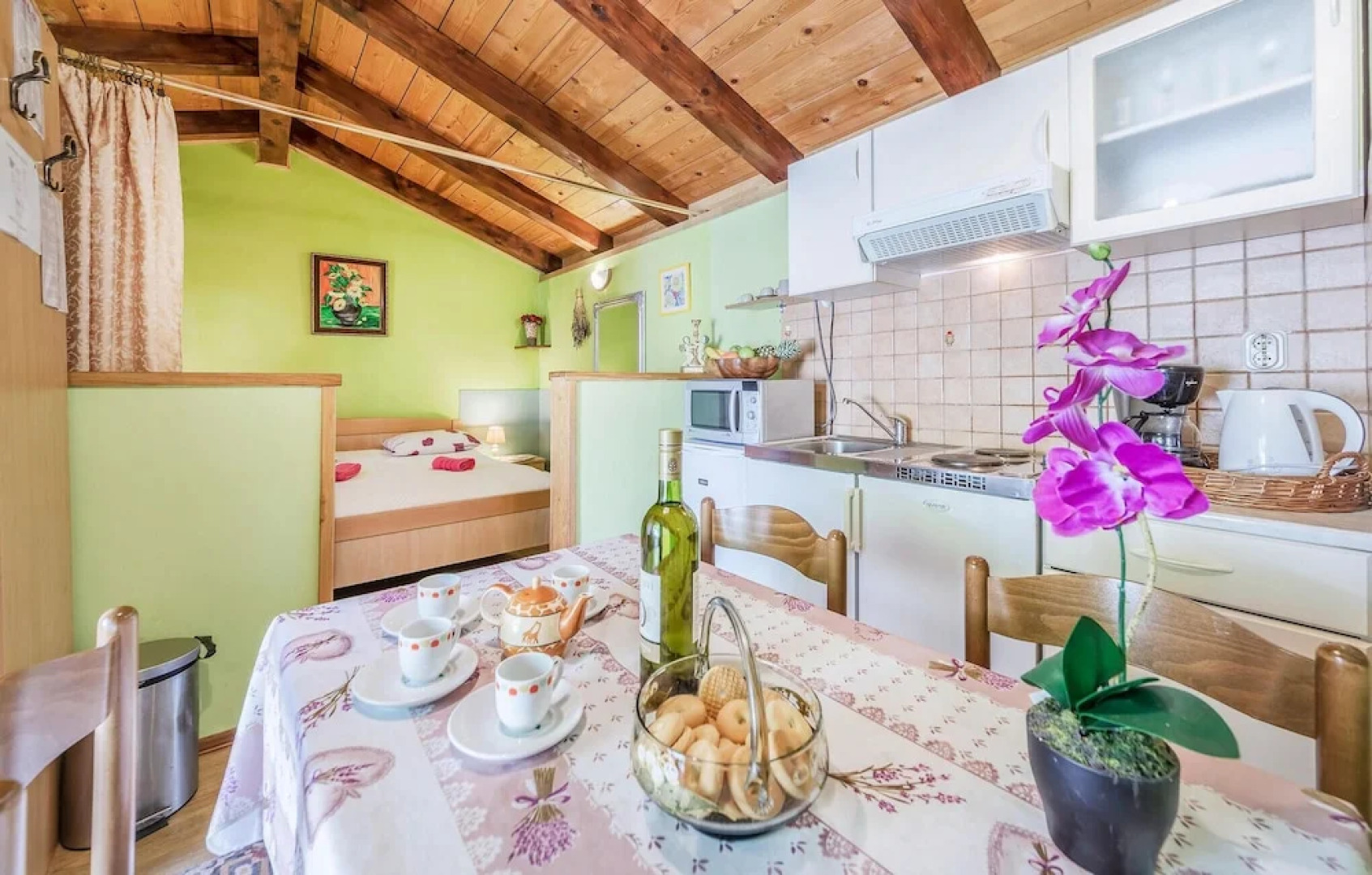 Stunning Home in Kanfanar With Wifi