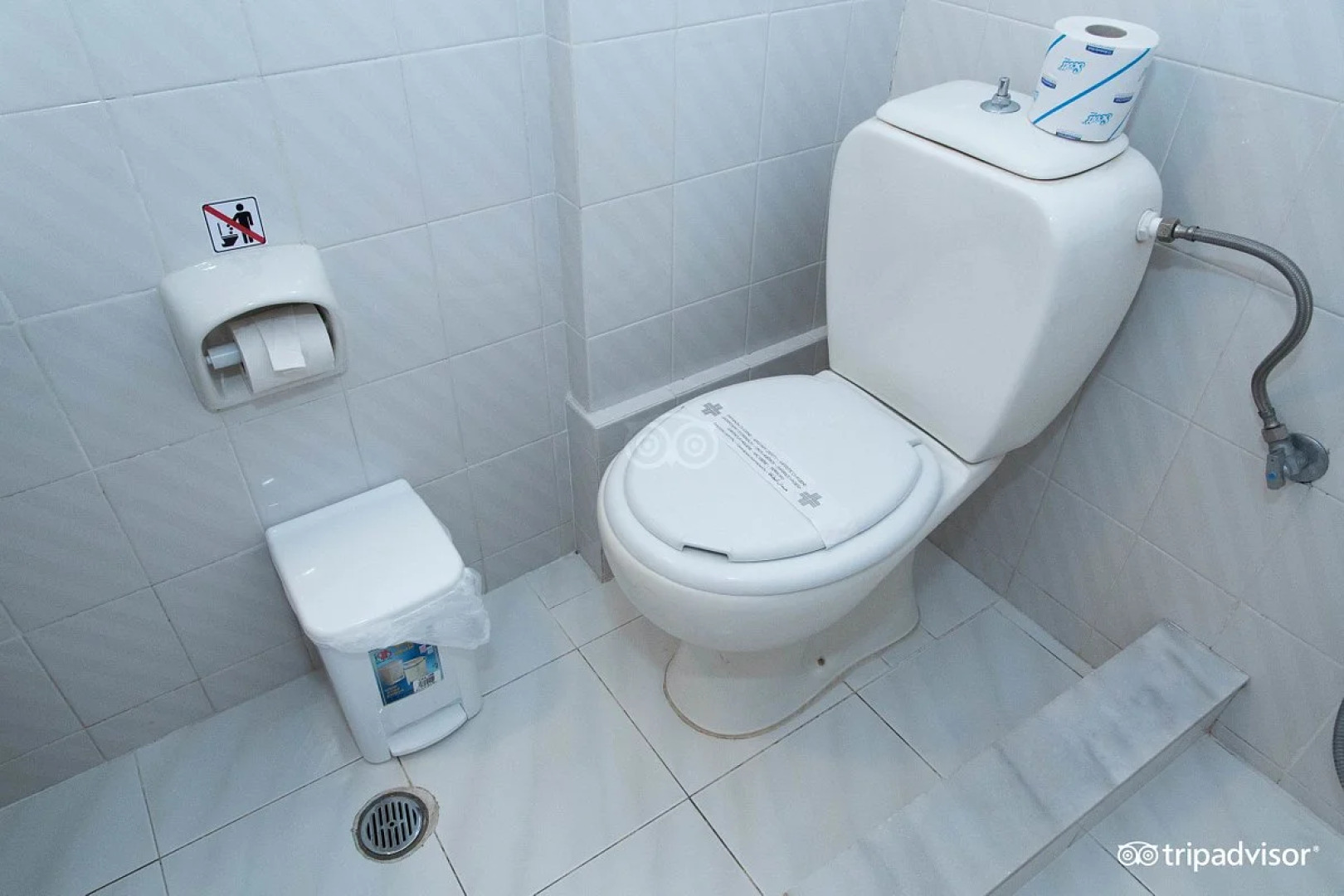 Mrs Chryssana Beach Hotel