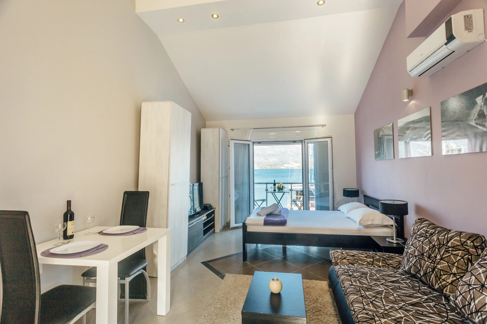 INO Apartments