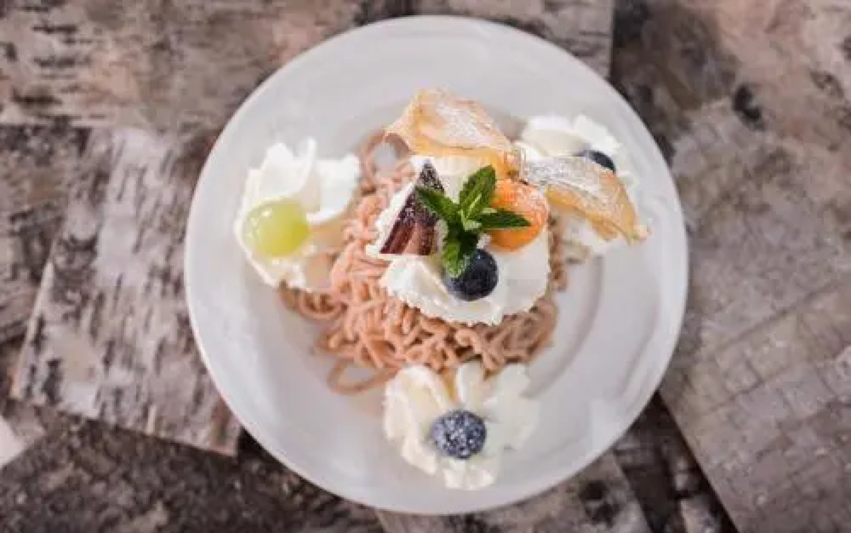 Hotel des Alpes by Bruno Kernen