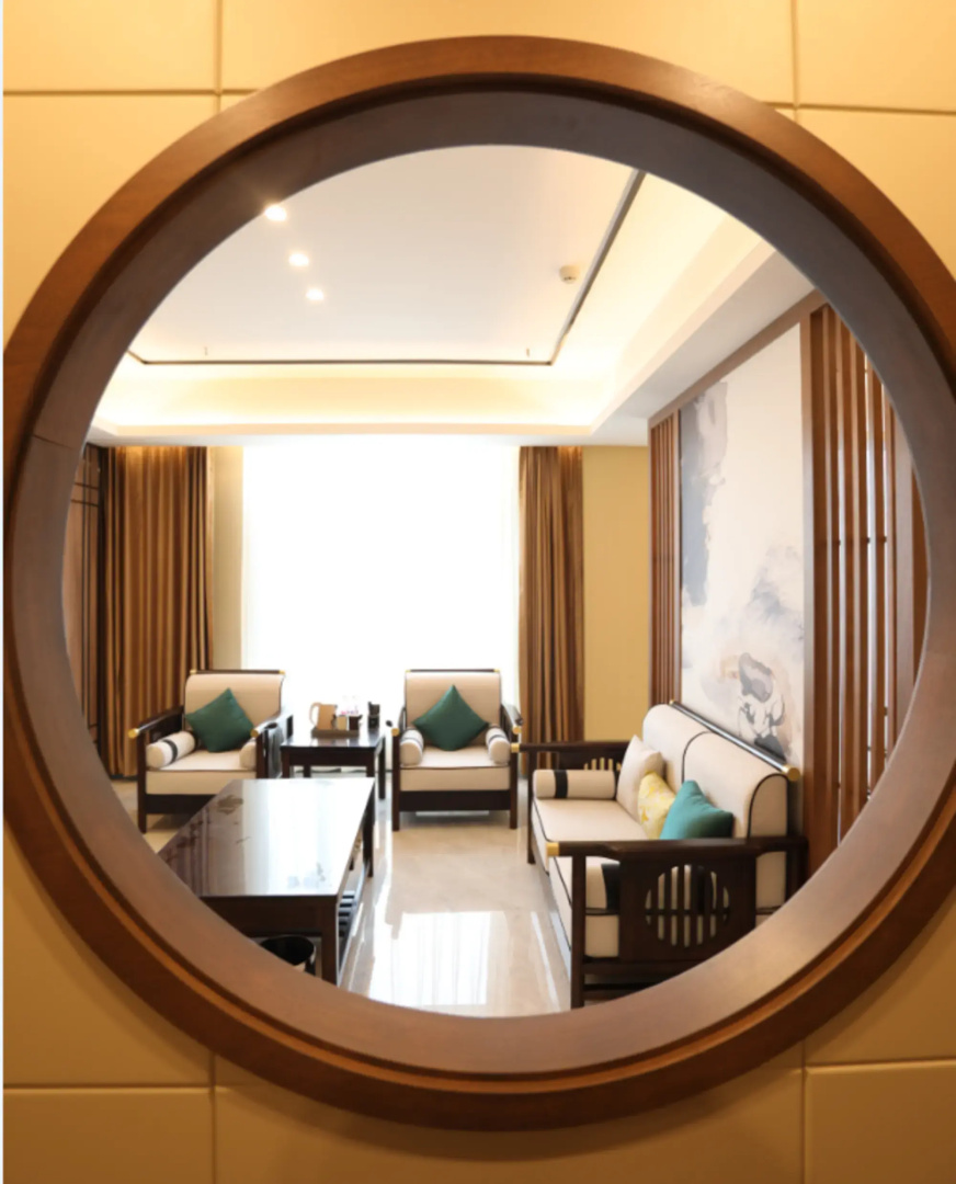 Saint Maur Hotel
