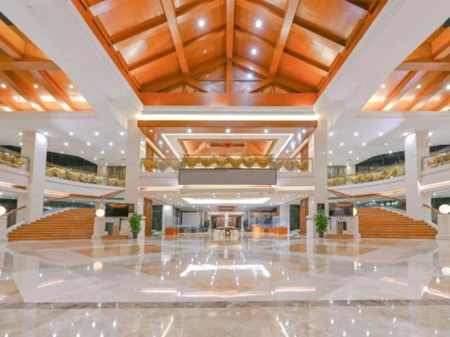 Jing Cheng Earthsea SPA Holiday Center - Ruili