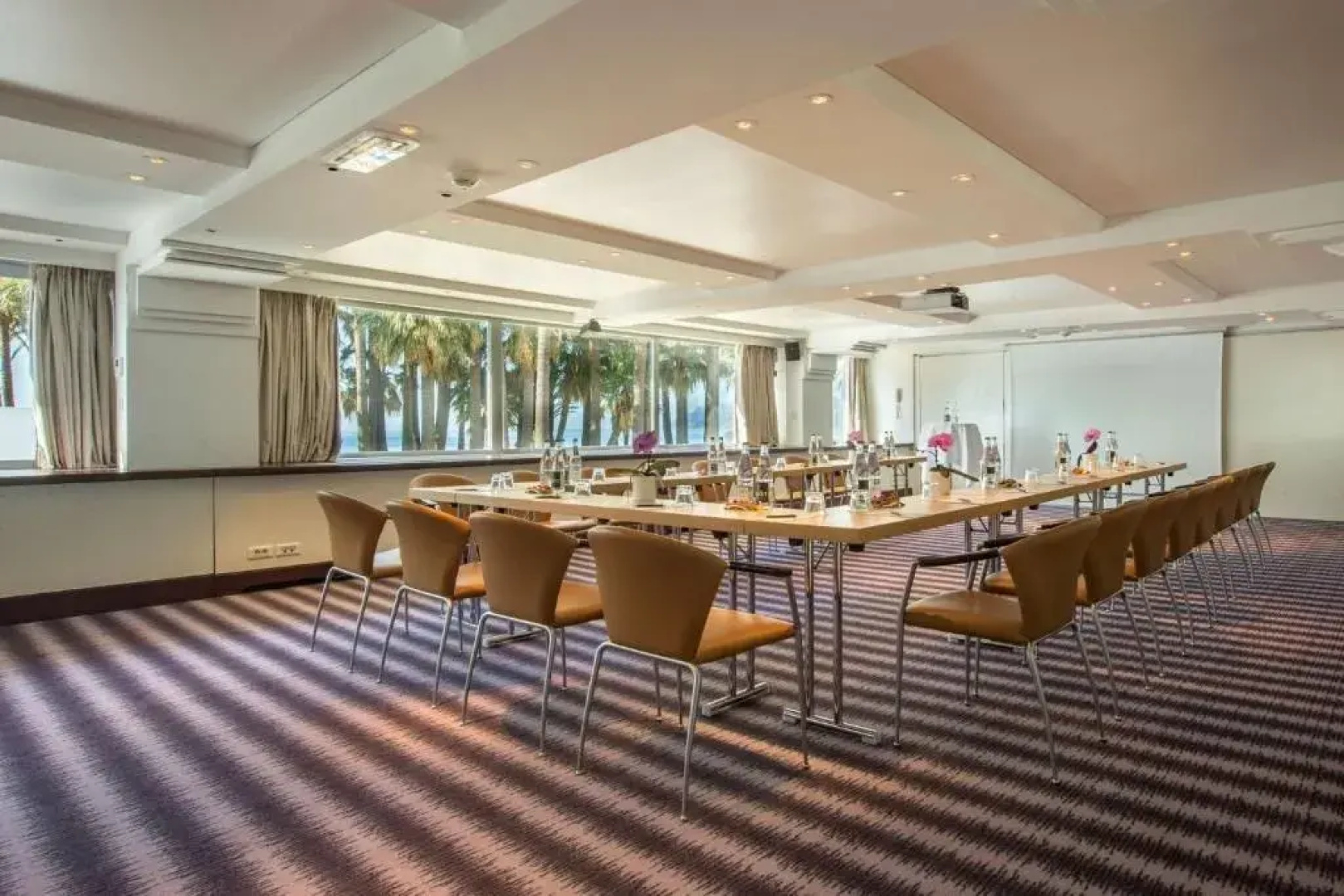 Canopy by Hilton Cannes