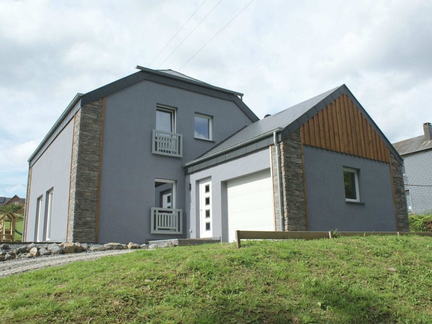 Sophisticated Holiday Home in Nadrin With Sauna