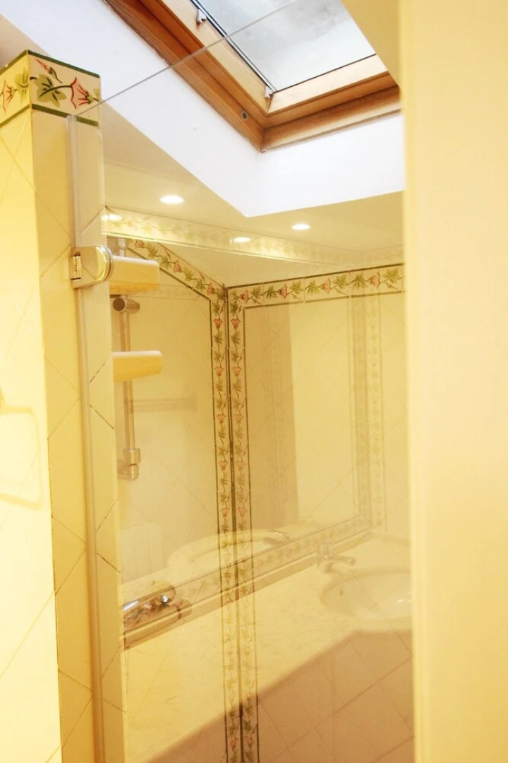 House With 3 Bedrooms in Algés, With Wifi - 1 km From the Beach