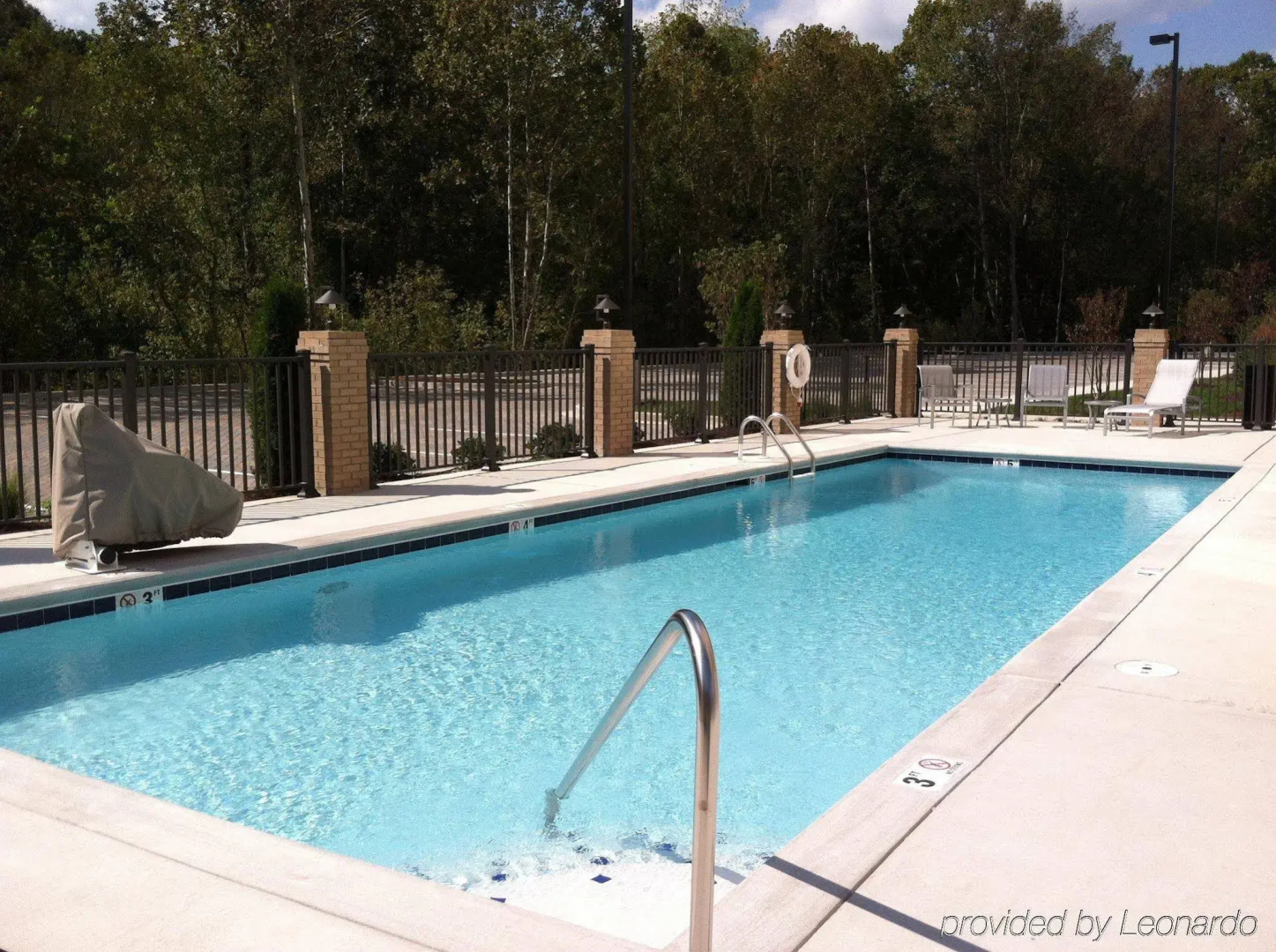 Holiday Inn Express & Suites Oak Ridge by IHG