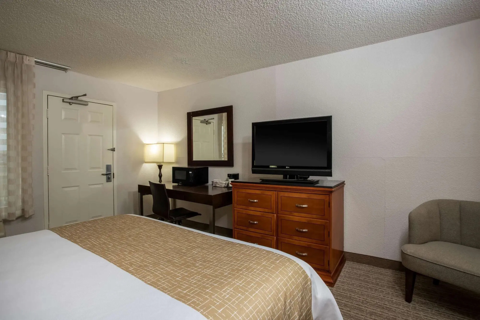 Travelodge by Wyndham Fort Wayne North