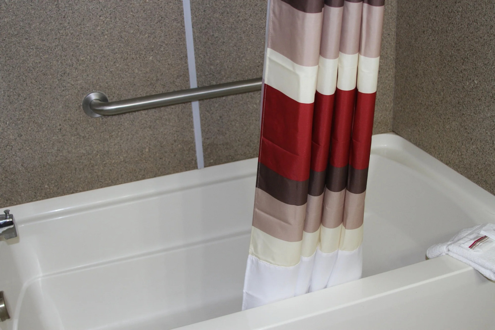 Red Roof Inn & Suites Detroit-Melvindale/ Dearborn