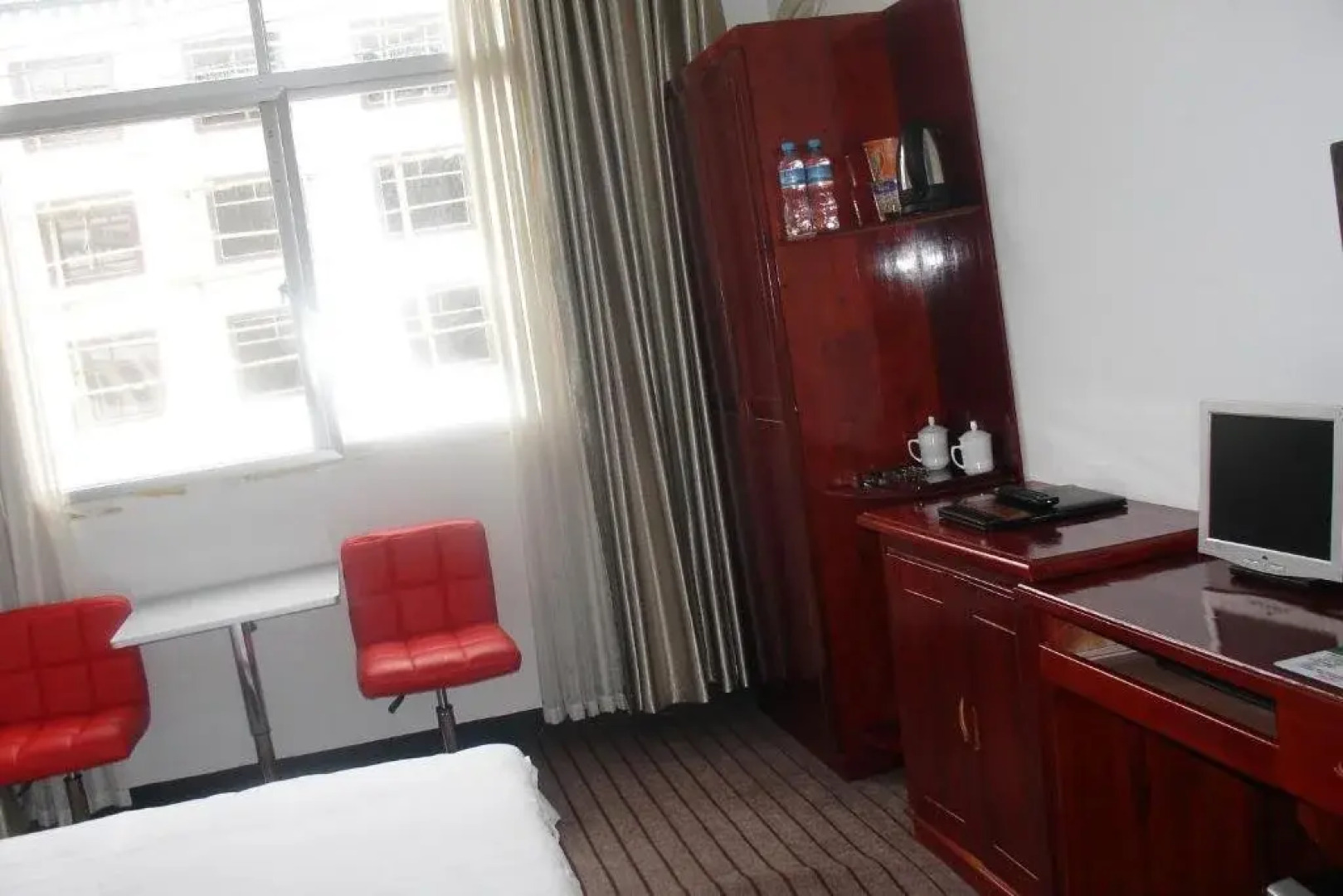 Tiantangzhai Royal Palace Inn