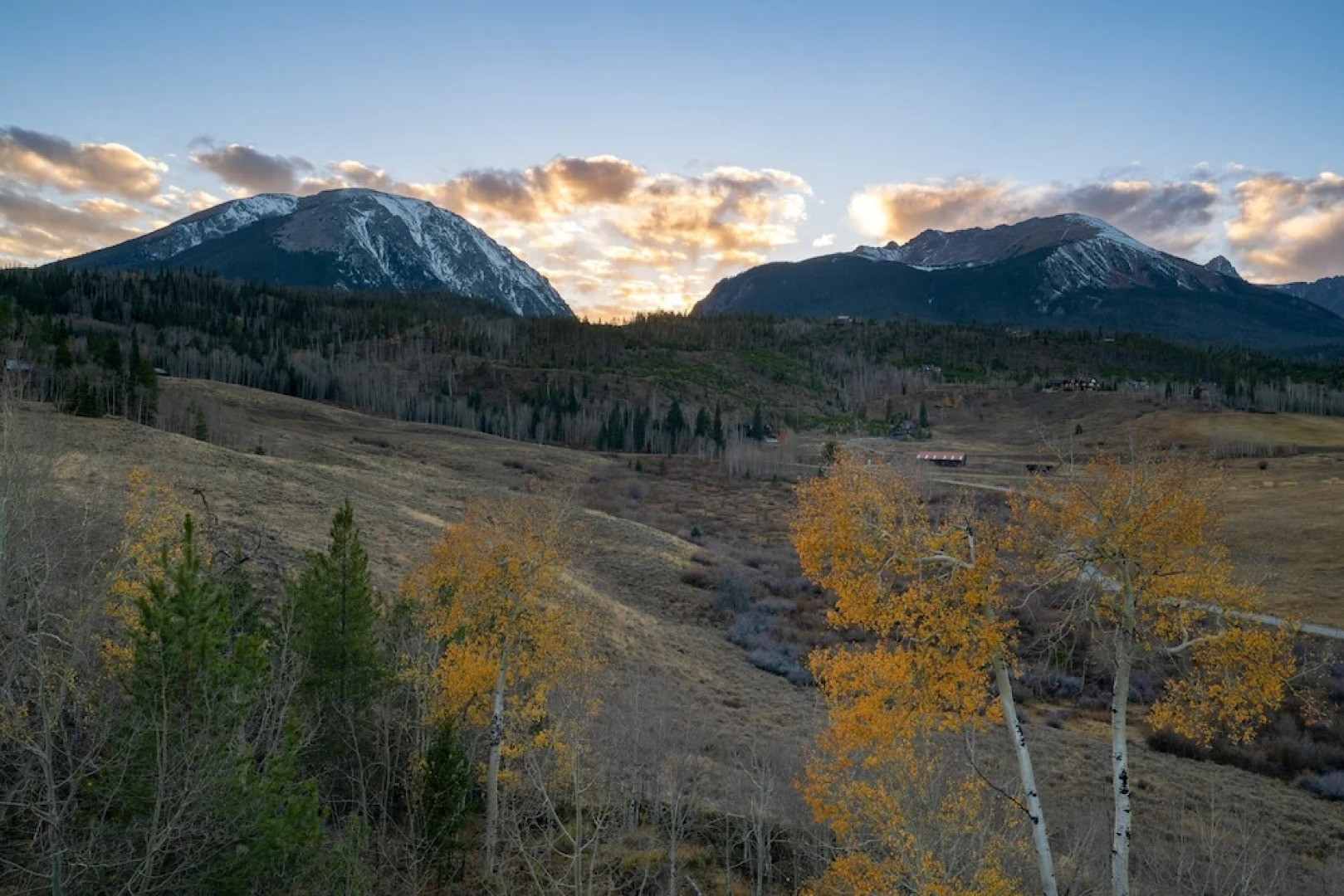 Topaz Estate by Avantstay Luxe Home, Pool + View