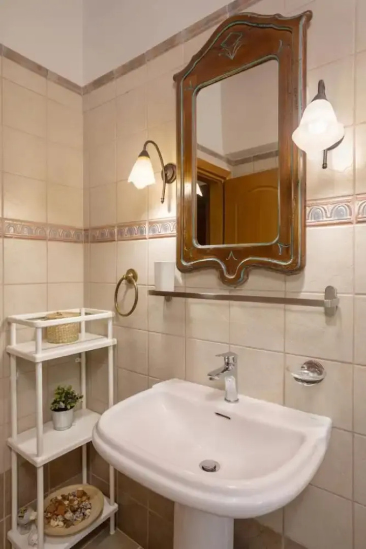 Paradise Home - On the Hill - Paradise Home - On the Hill