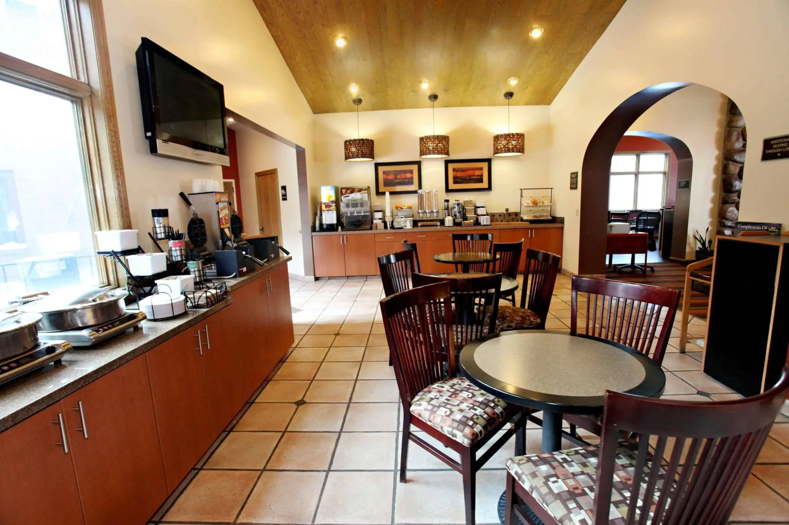 Best Western Plus Cottontree Inn